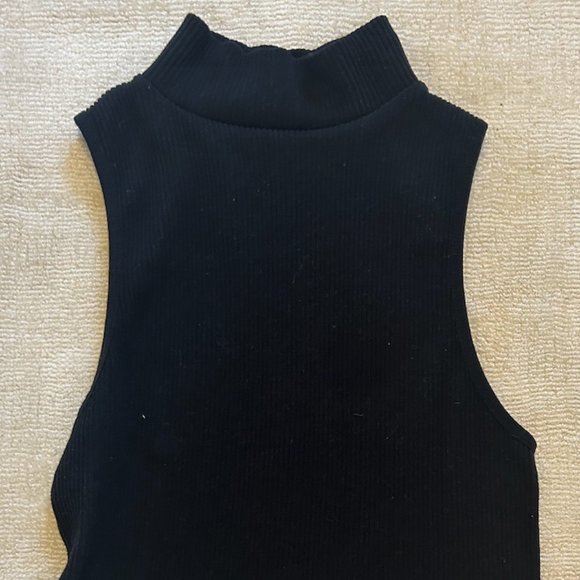 Zara Ribbed Black Tank - Picture 1 of 2